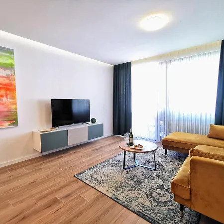 Diva With Heated Pool * Trogir