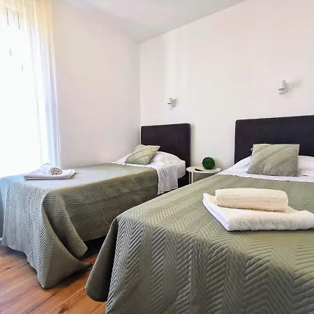 Apartman Diva With Heated Pool *