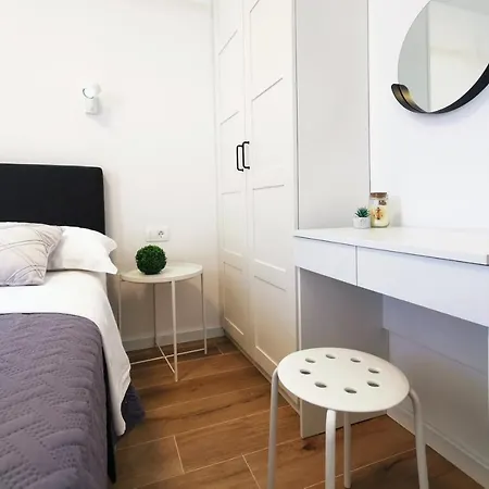 Diva With Heated Pool Apartman Trogir